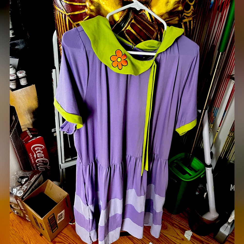 Hot Topic Scooby Doo Daphne Dress Halloween costume purple